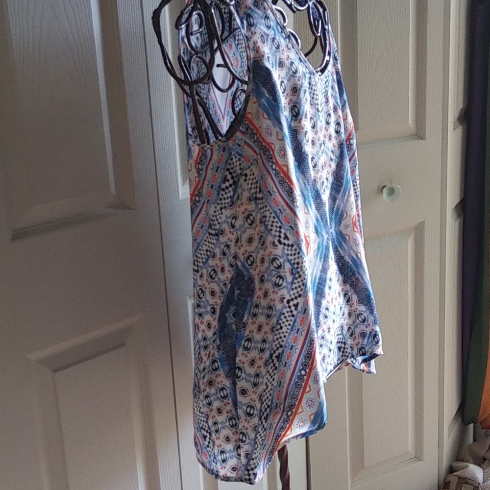 Top - Picture 2 of 6